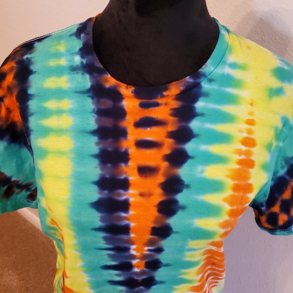 Gildan Tops - Tie Dye Boho bohemia unisex short sleeve T-shirt size S. 100% cotton.
